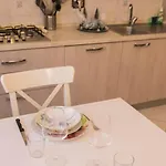 Laura's