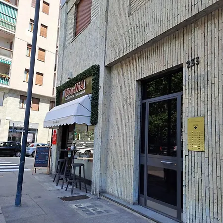 Апартаменты Laura's *